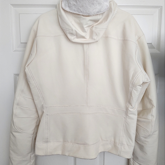 ~~MT🤍HARDWEAR Bomber Jacket~~ - Picture 3 of 15